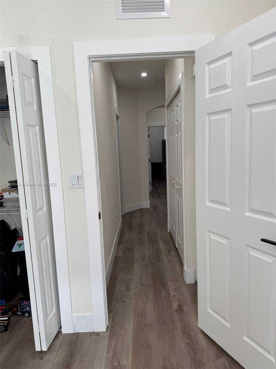 Small Image of 12453 SOUTH WEST 125TH TER, Miami Number 19