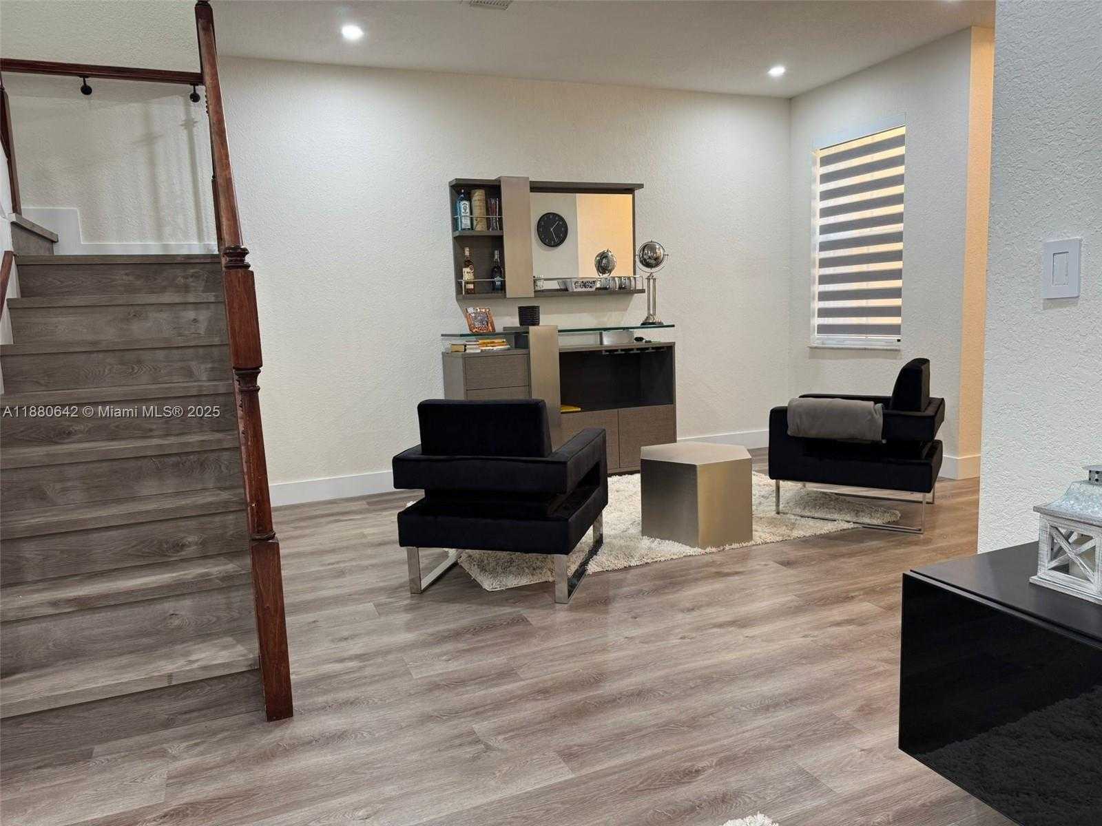 Small Image of 12453 SOUTH WEST 125TH TER, Miami Number 4