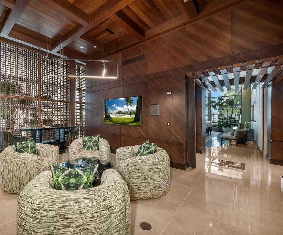 Small Image of 5875 COLLINS AVE #807, Miami Beach Number 10