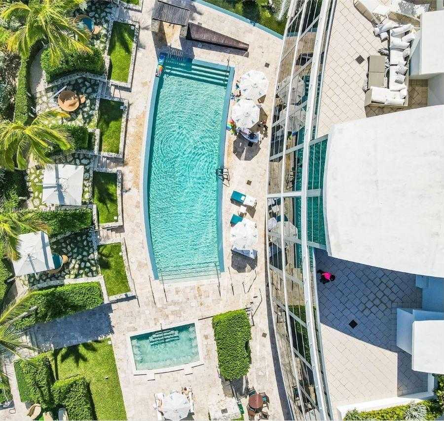 Small Image of 5875 COLLINS AVE #807, Miami Beach Number 13