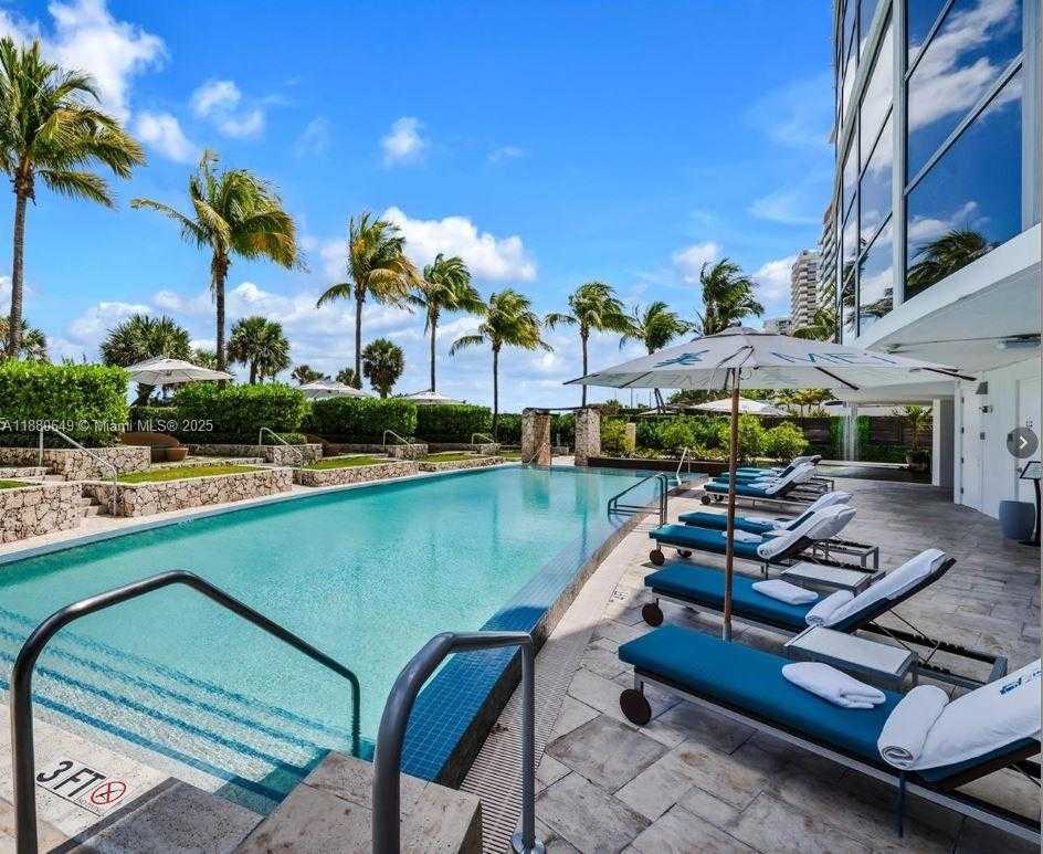 Small Image of 5875 COLLINS AVE #807, Miami Beach Number 18