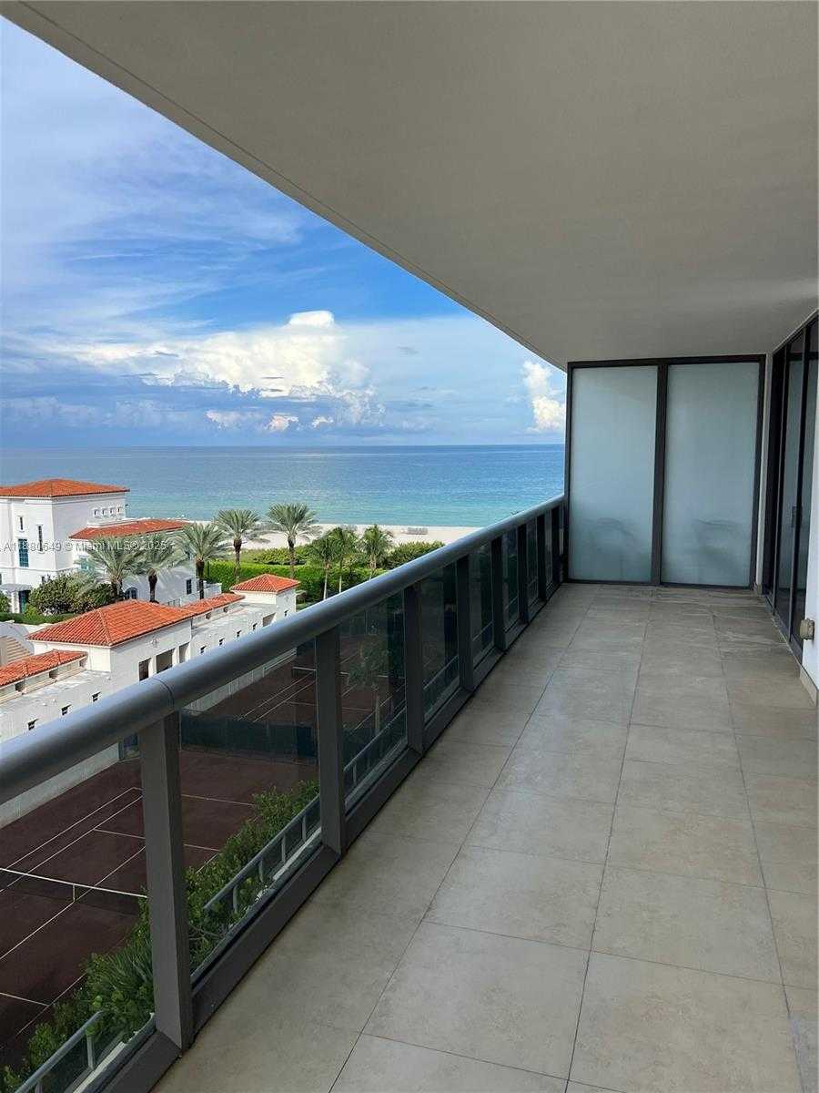 Small Image of 5875 COLLINS AVE #807, Miami Beach Number 19