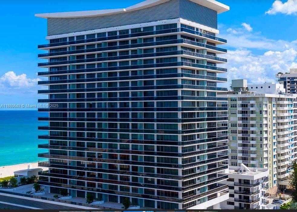 Small Image of 5875 COLLINS AVE #807, Miami Beach Number 2