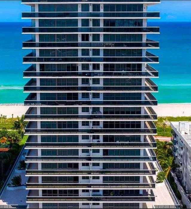 Small Image of 5875 COLLINS AVE #807, Miami Beach Number 3