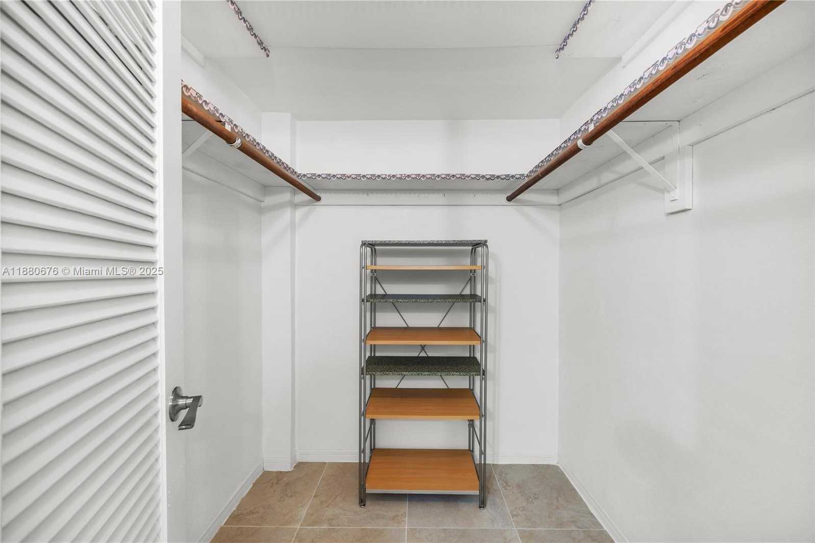 Small Image of 2903 POINT EAST DR #K111, Aventura Number 12