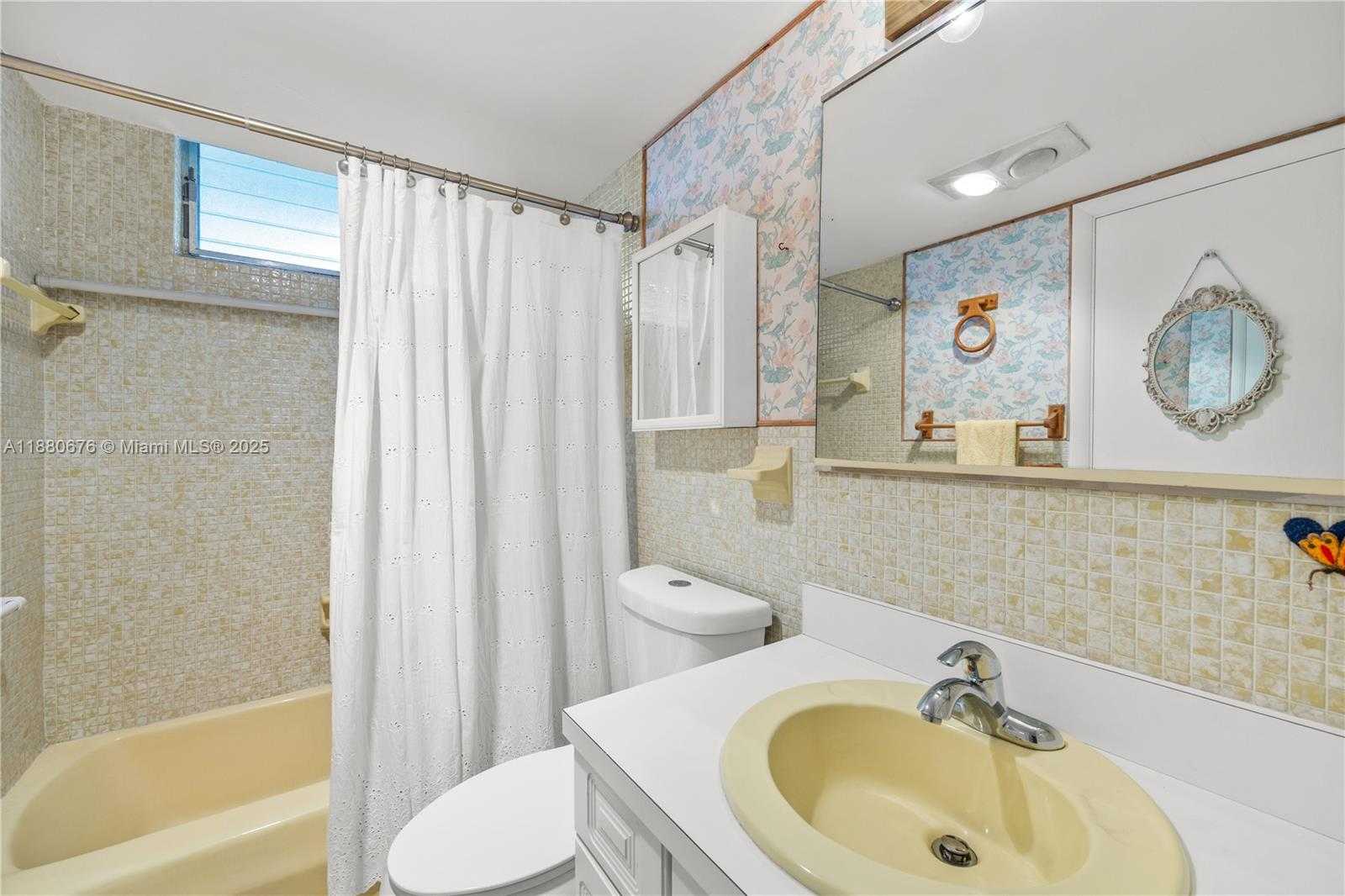 Small Image of 2903 POINT EAST DR #K111, Aventura Number 24