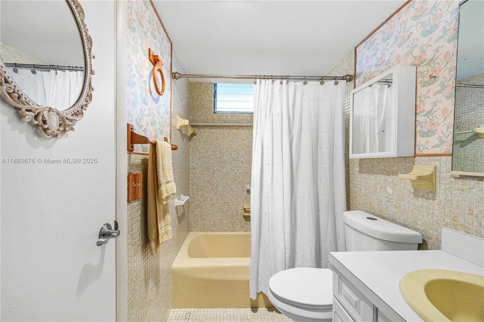 Small Image of 2903 POINT EAST DR #K111, Aventura Number 25