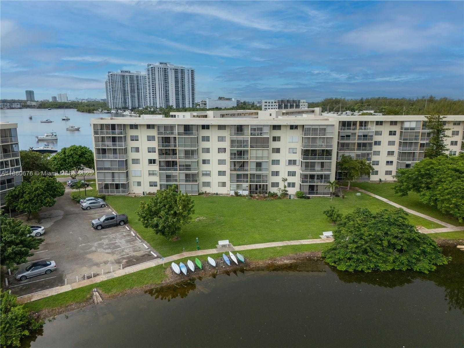 Small Image of 2903 POINT EAST DR #K111, Aventura Number 34
