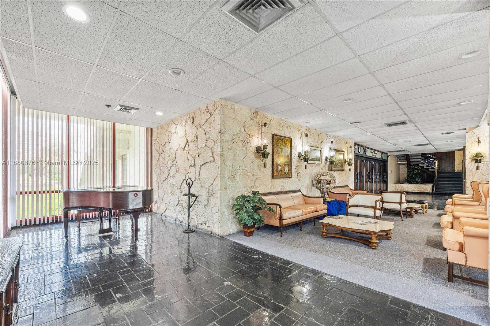 Small Image of 2903 POINT EAST DR #K111, Aventura Number 6