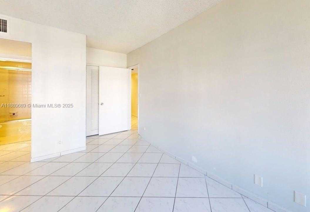 Small Image of 500 THREE ISLANDS BLVD #822, Hallandale Beach Number 20