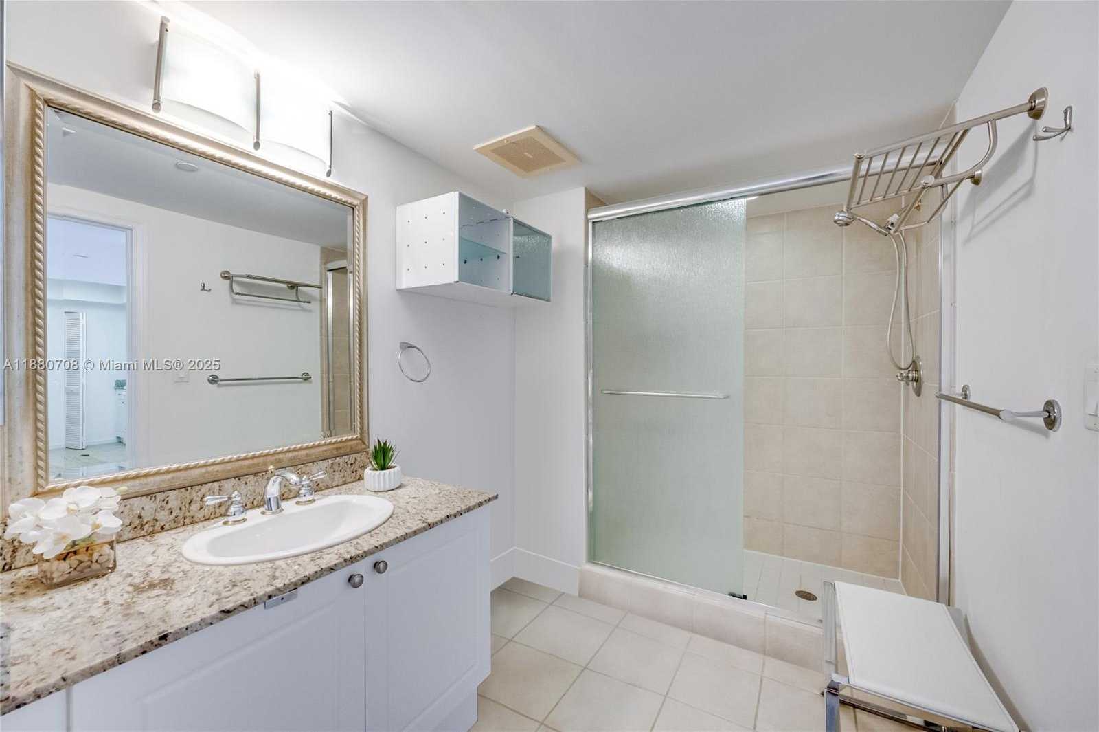 Small Image of 19501 WEST COUNTRY CLUB DR #2412, Aventura Number 16