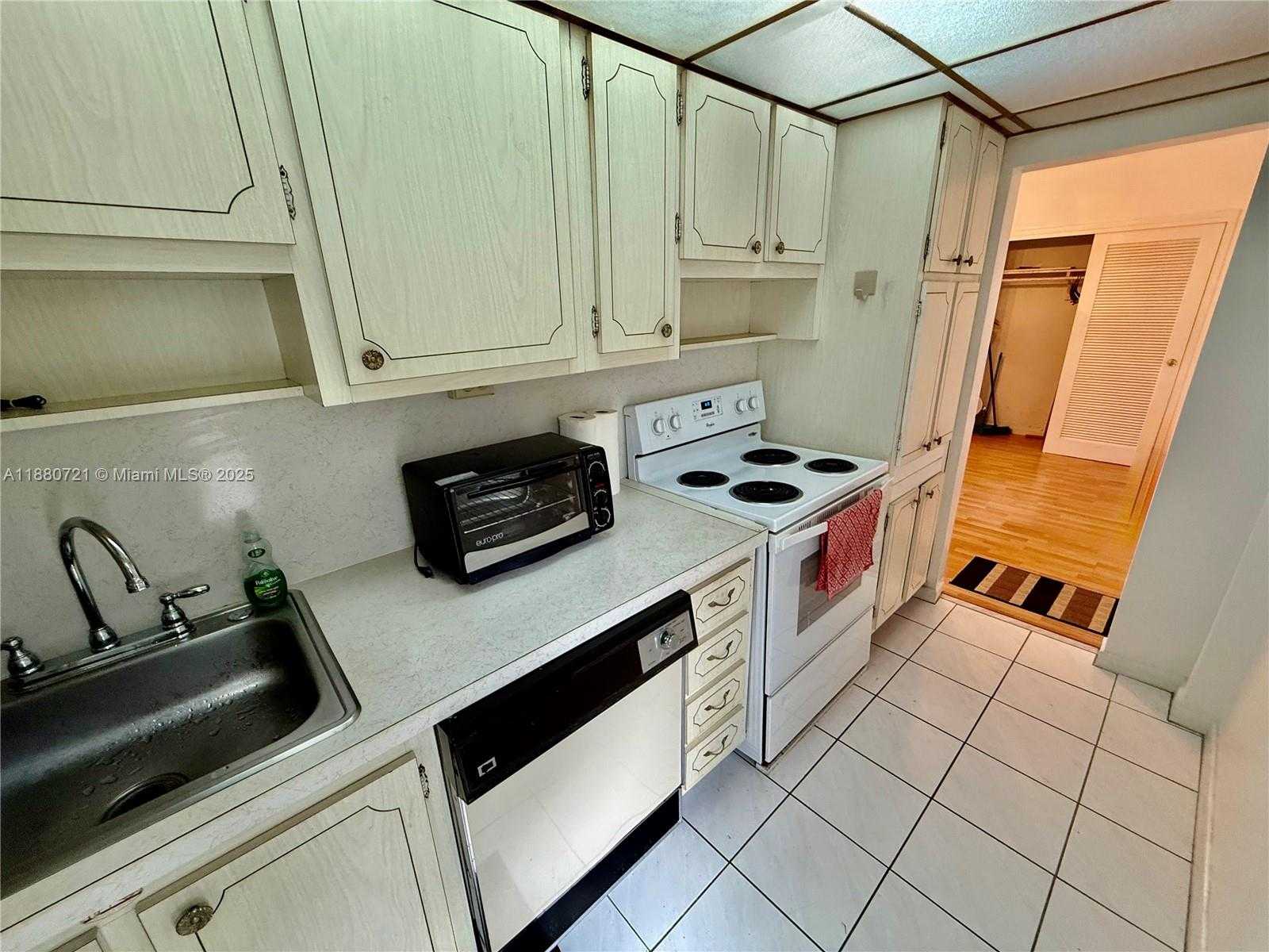 Small Image of 9700 EAST BAY HARBOR DR #406, Bay Harbor Islands Number 15