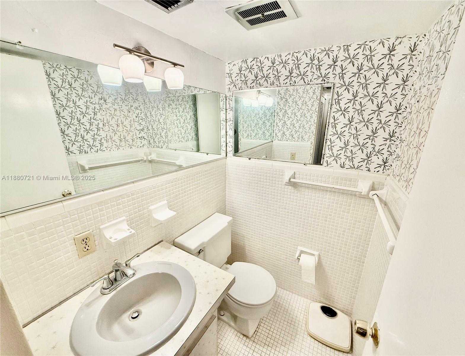 Small Image of 9700 EAST BAY HARBOR DR #406, Bay Harbor Islands Number 18