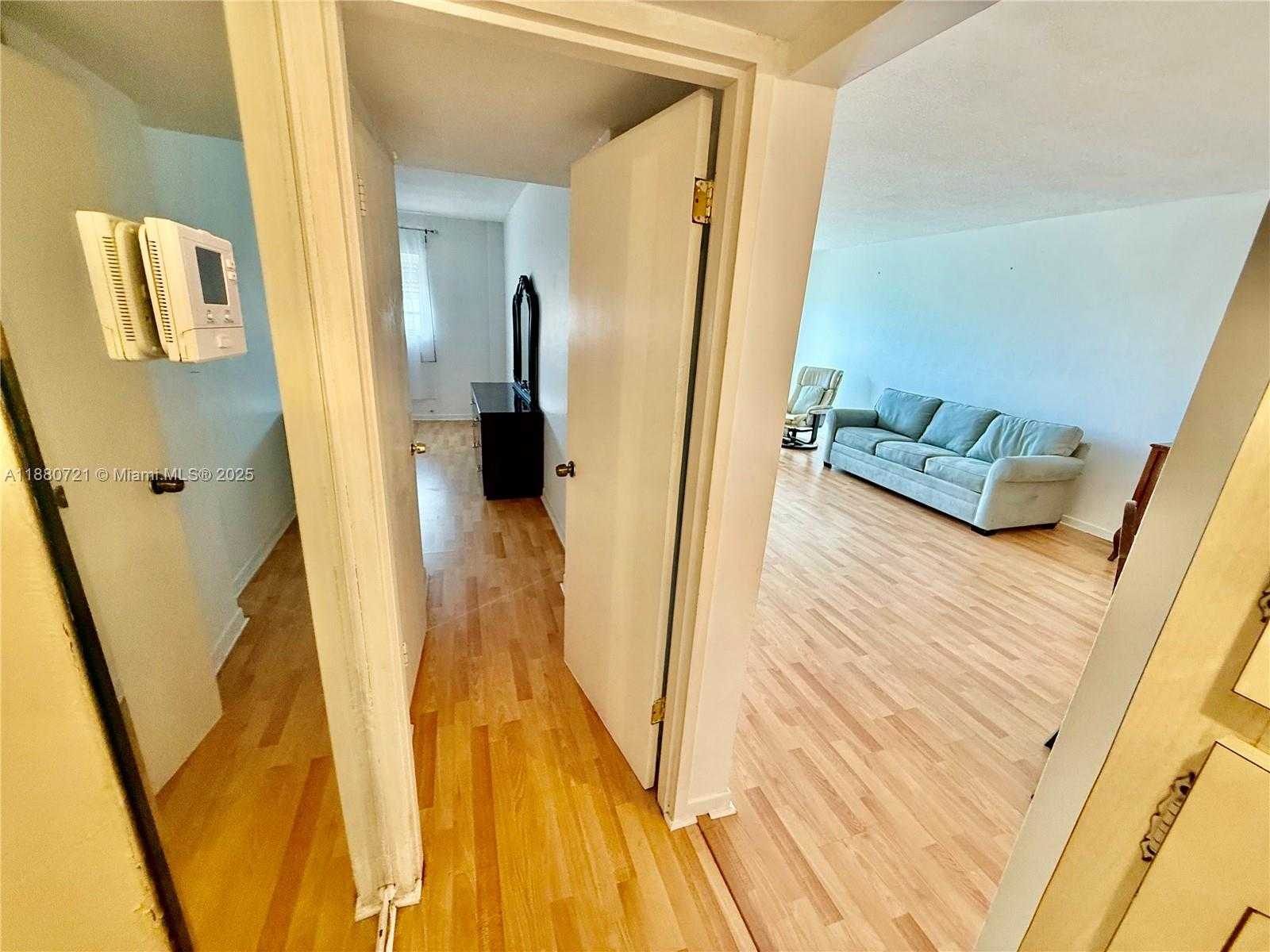 Small Image of 9700 EAST BAY HARBOR DR #406, Bay Harbor Islands Number 26