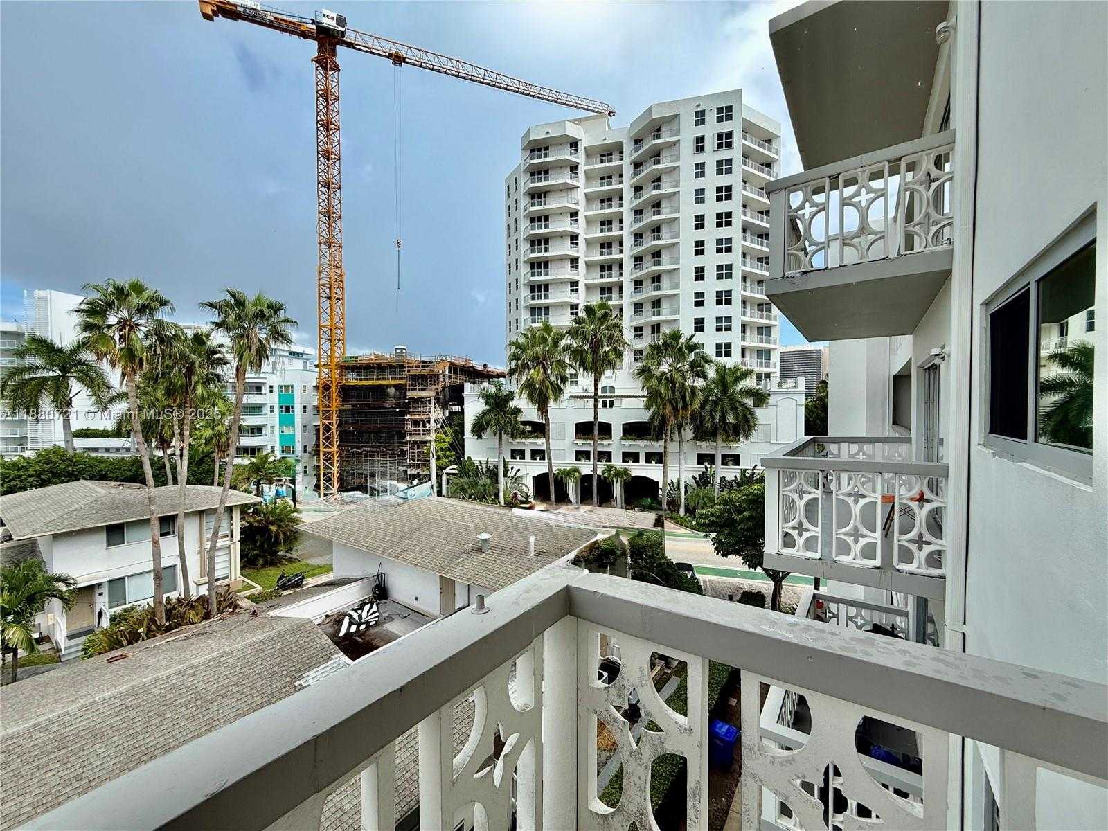 Small Image of 9700 EAST BAY HARBOR DR #406, Bay Harbor Islands Number 29