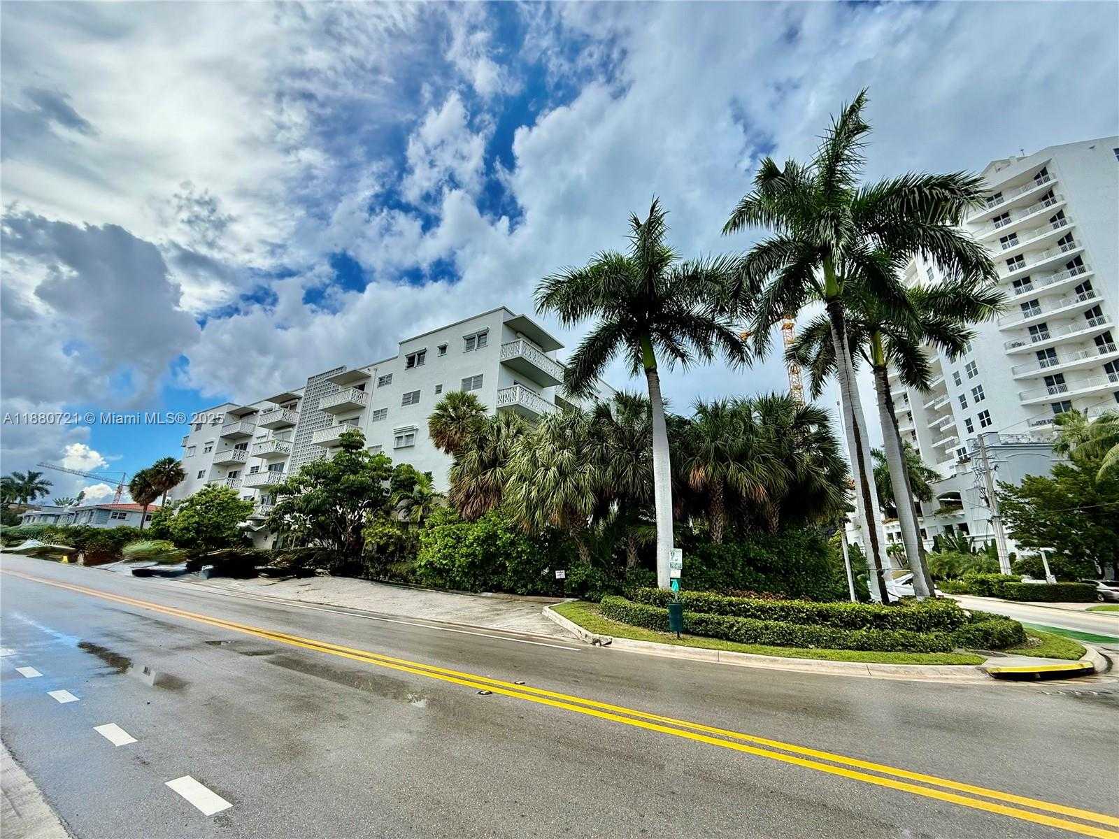 Small Image of 9700 EAST BAY HARBOR DR #406, Bay Harbor Islands Number 64