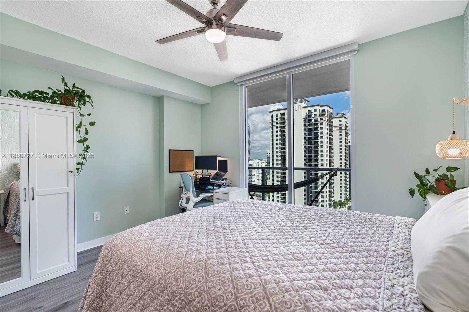 Small Image of 1111 SOUTH WEST 1ST AVE #2721-N, Miami Number 12