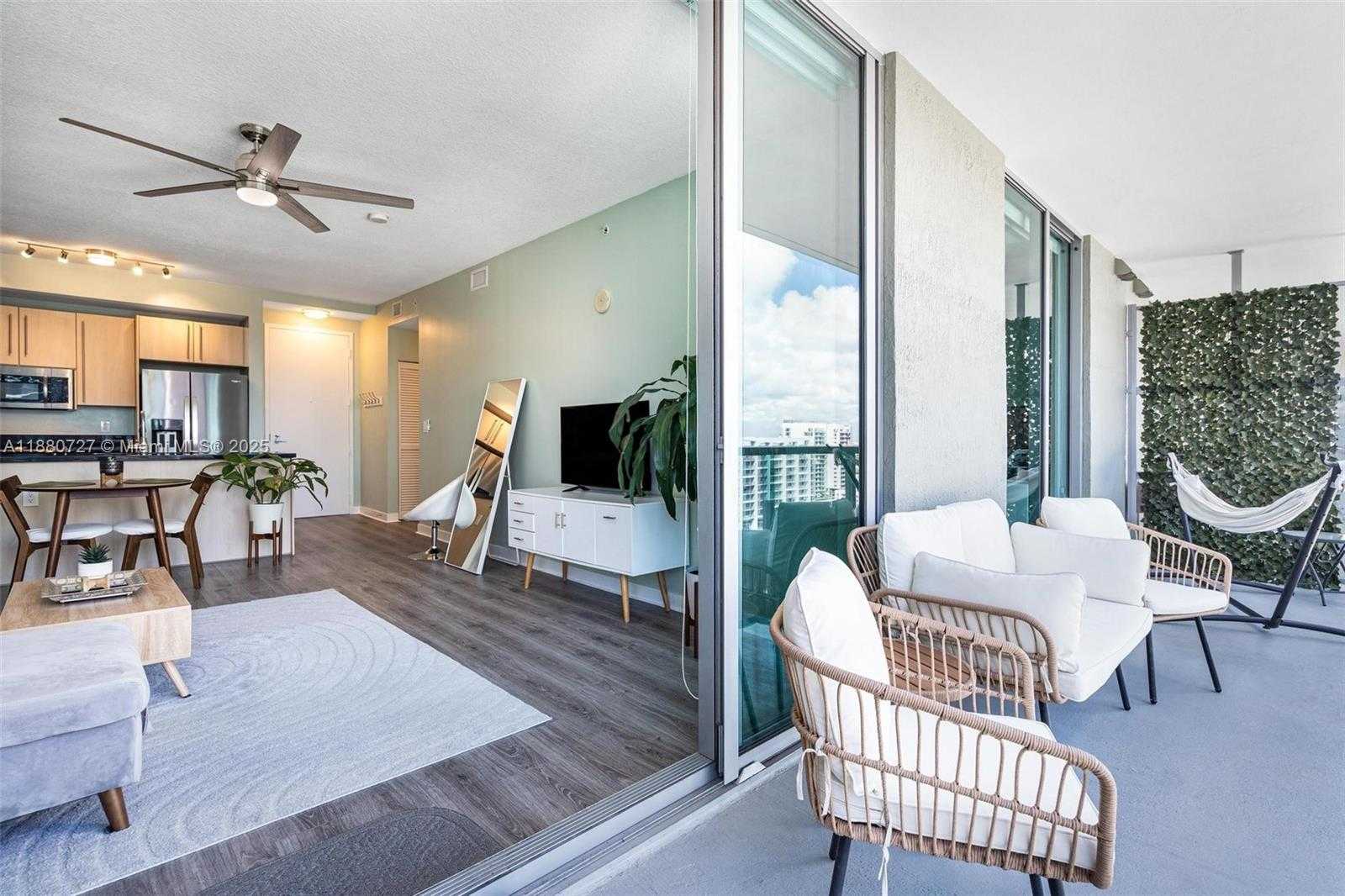 Small Image of 1111 SOUTH WEST 1ST AVE #2721-N, Miami Number 21