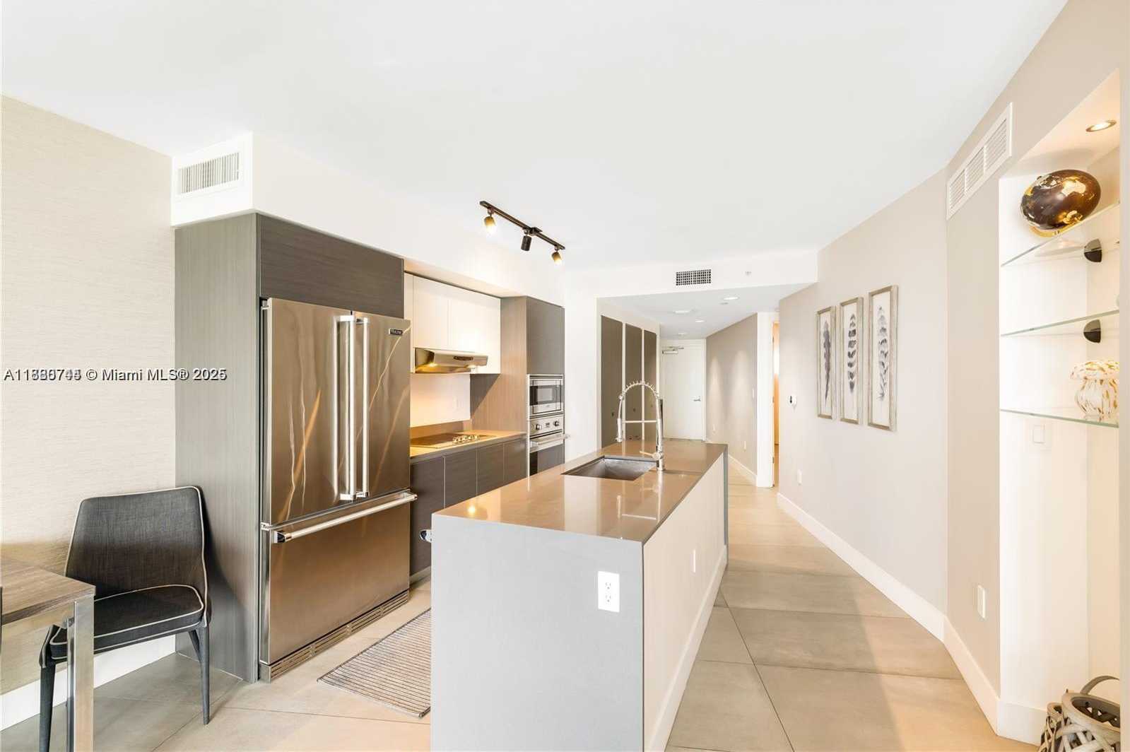 Small Image of 9821 EAST BAY HARBOR DR #503, Bay Harbor Islands Number 23