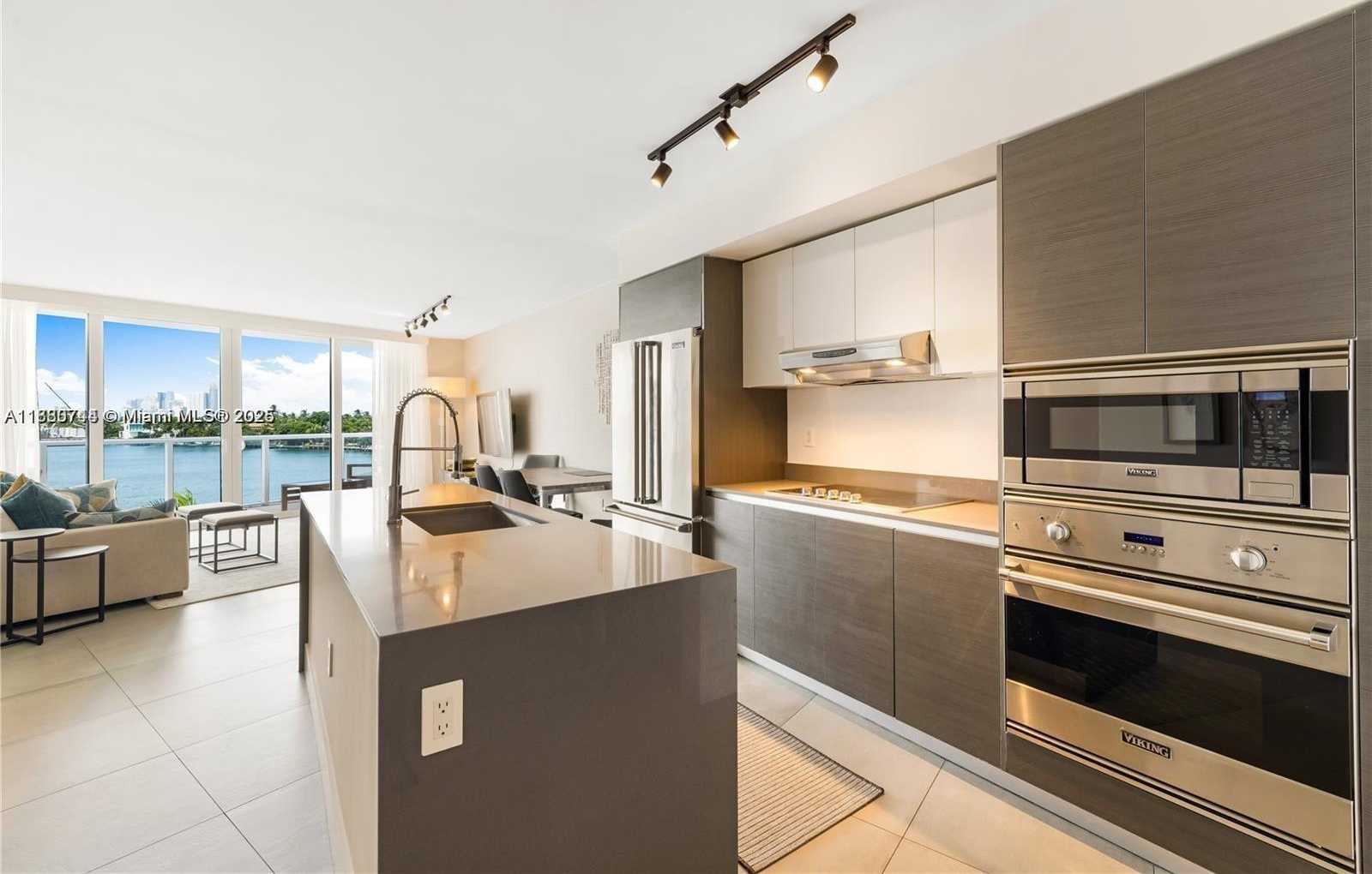 Small Image of 9821 EAST BAY HARBOR DR #503, Bay Harbor Islands Number 7