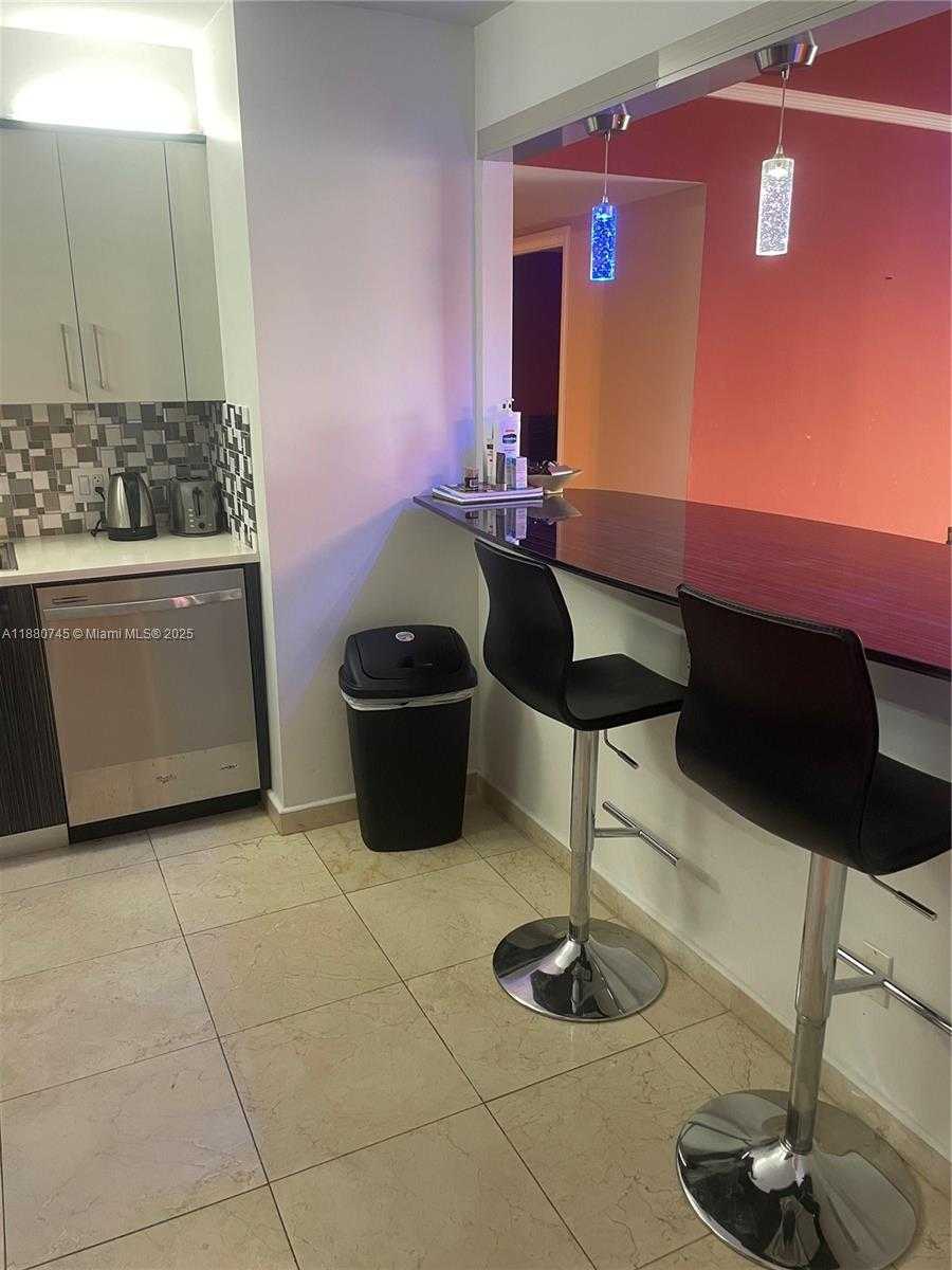 Small Image of 2851 NORTH EAST 183RD ST #906E, Aventura Number 14