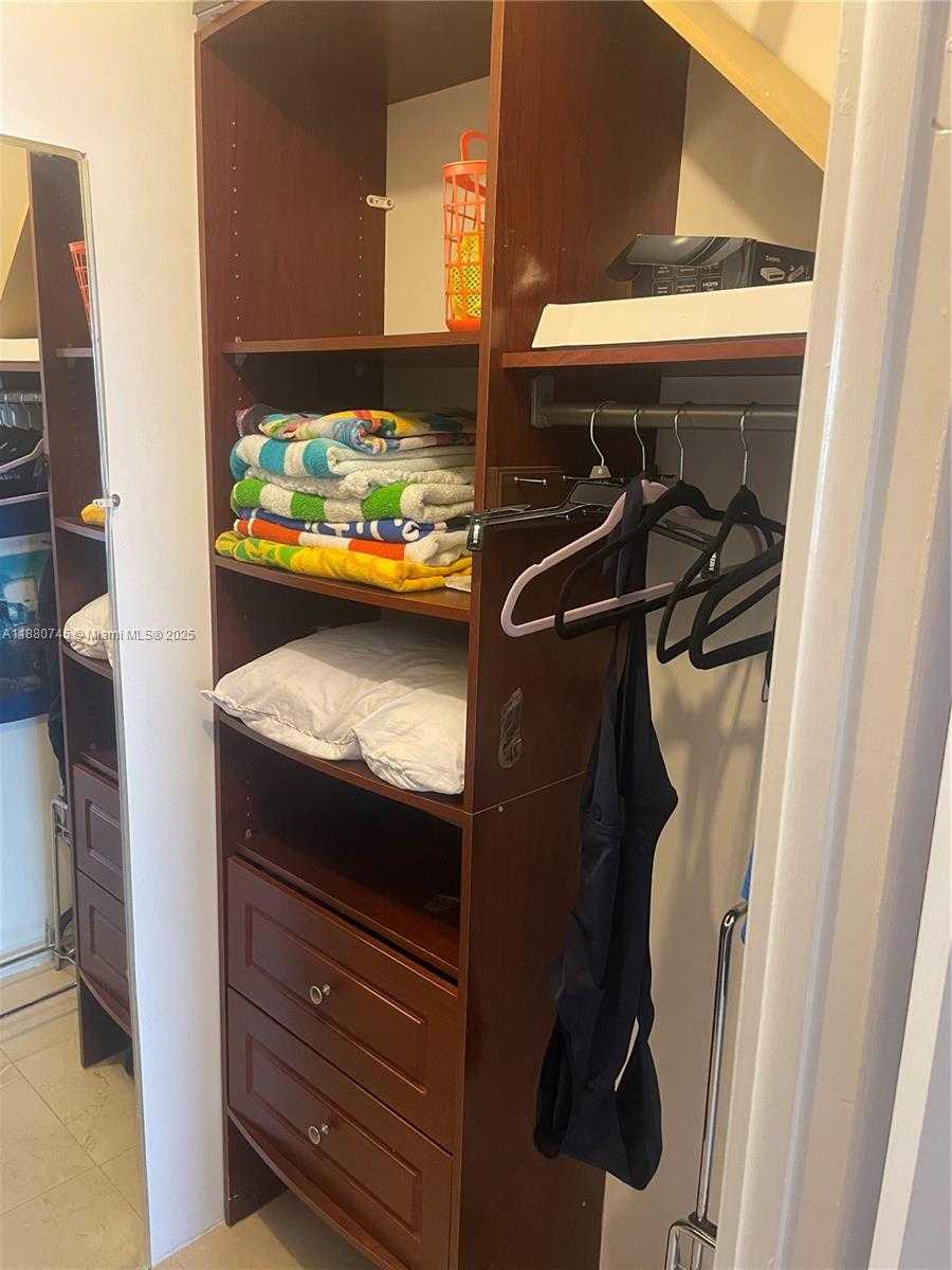 Small Image of 2851 NORTH EAST 183RD ST #906E, Aventura Number 22