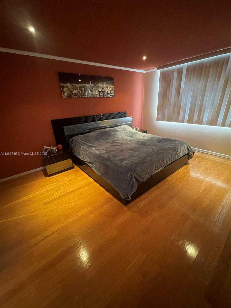 Small Image of 2851 NORTH EAST 183RD ST #906E, Aventura Number 27