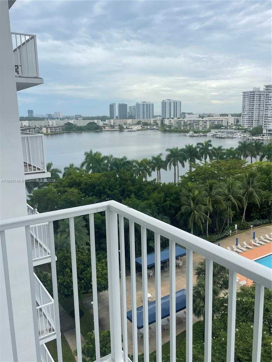 Small Image of 2851 NORTH EAST 183RD ST #906E, Aventura Number 3