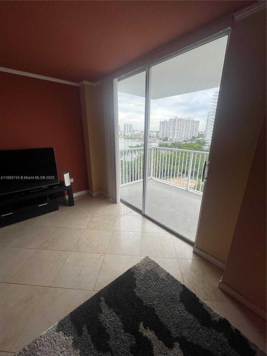 Small Image of 2851 NORTH EAST 183RD ST #906E, Aventura Number 5