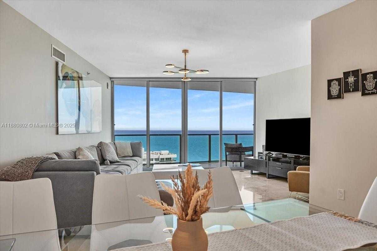 Small Image of 3101 SOUTH OCEAN DR #2307, Hollywood Number 14