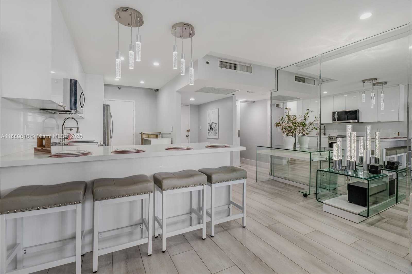 Small Image of 100 LINCOLN RD #323, Miami Beach Number 11