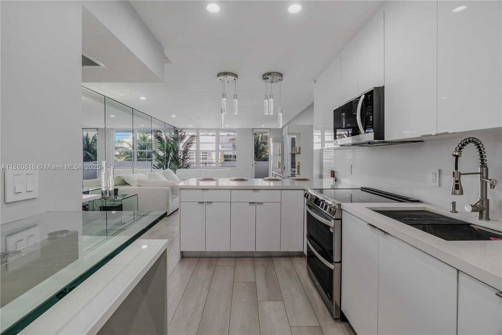 Small Image of 100 LINCOLN RD #323, Miami Beach Number 16