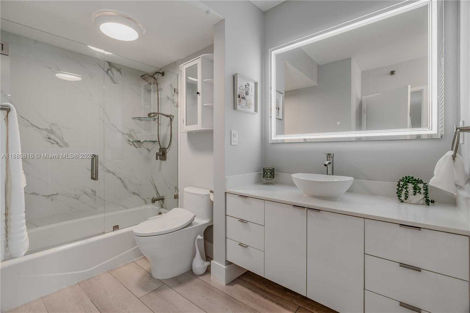 Small Image of 100 LINCOLN RD #323, Miami Beach Number 21