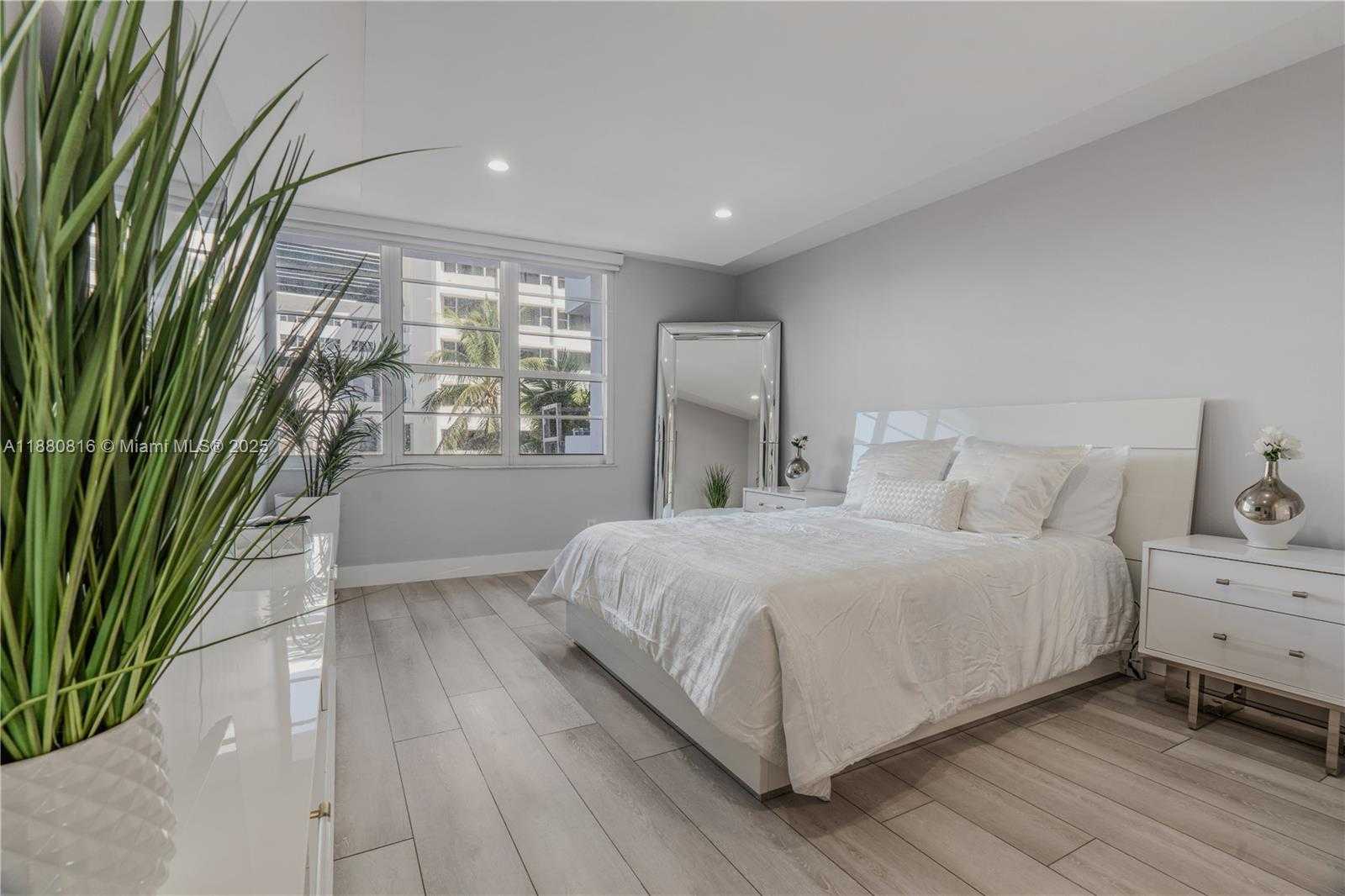 Small Image of 100 LINCOLN RD #323, Miami Beach Number 25