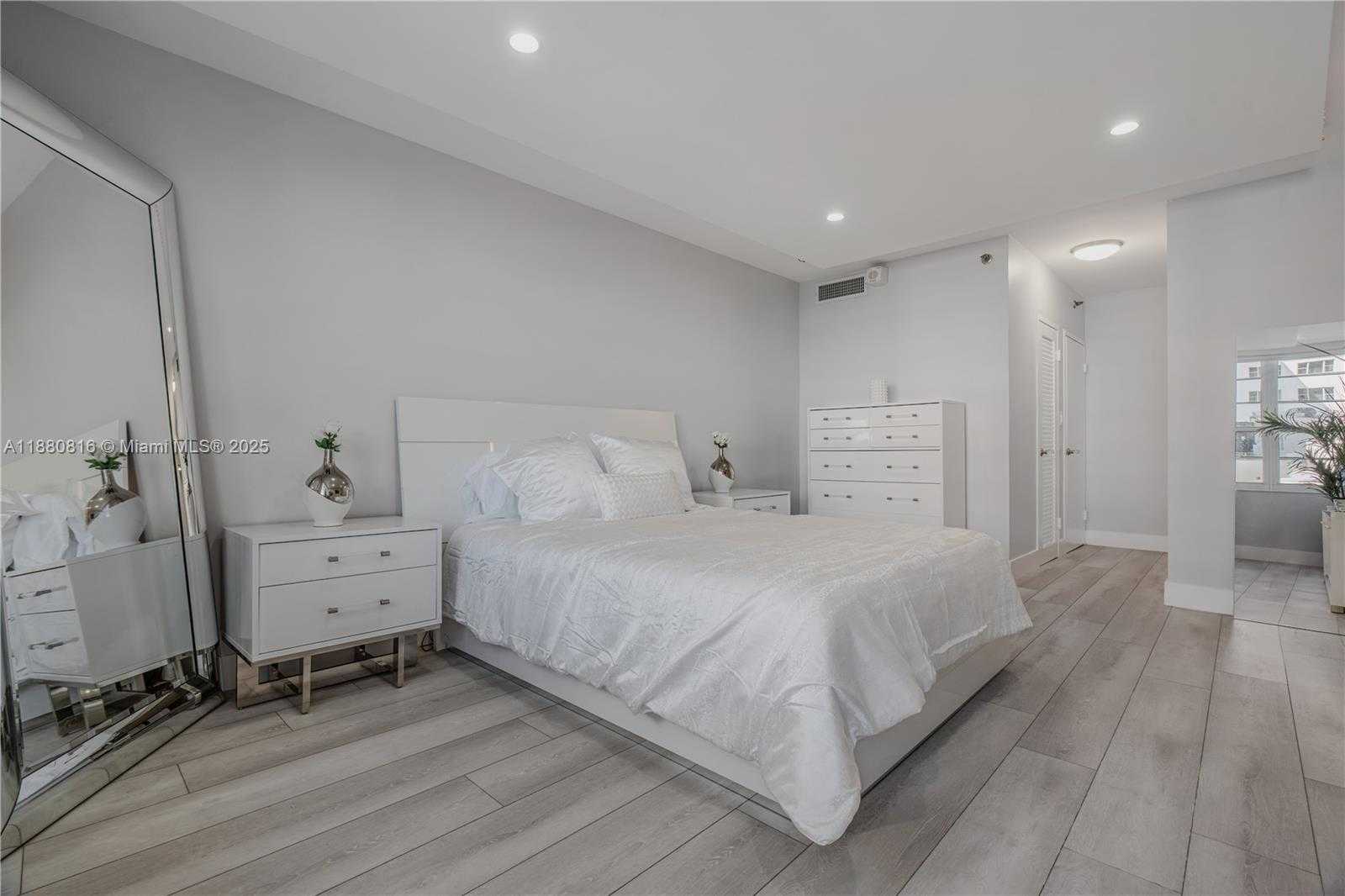 Small Image of 100 LINCOLN RD #323, Miami Beach Number 26