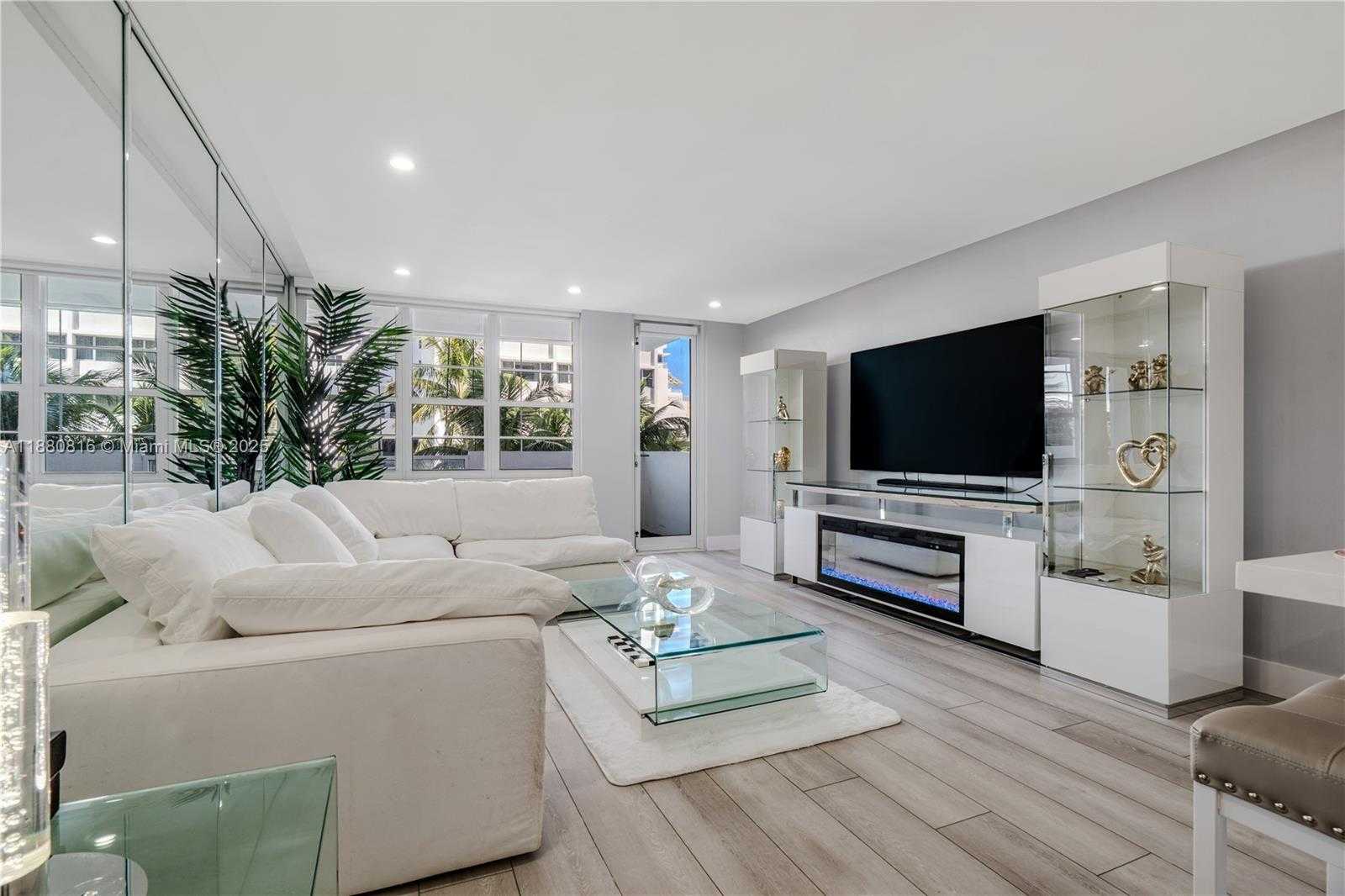 Small Image of 100 LINCOLN RD #323, Miami Beach Number 8