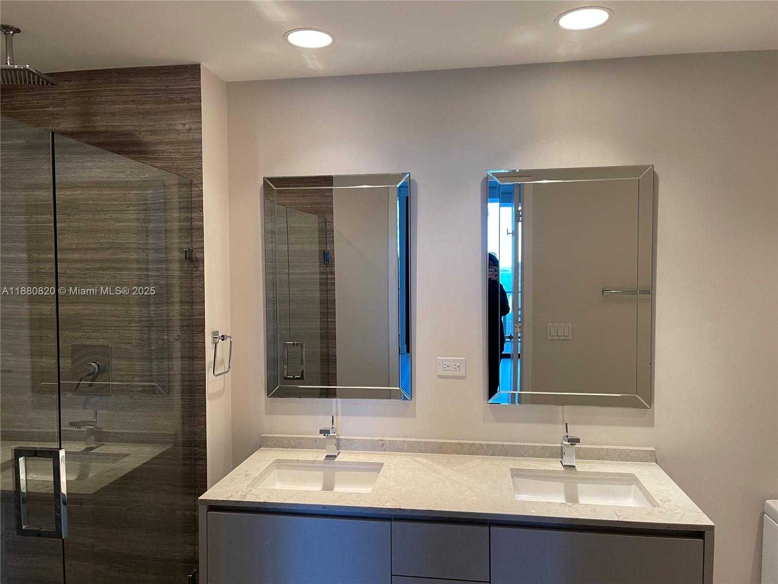 Small Image of 1010 BRICKELL AVE #1504, Miami Number 14