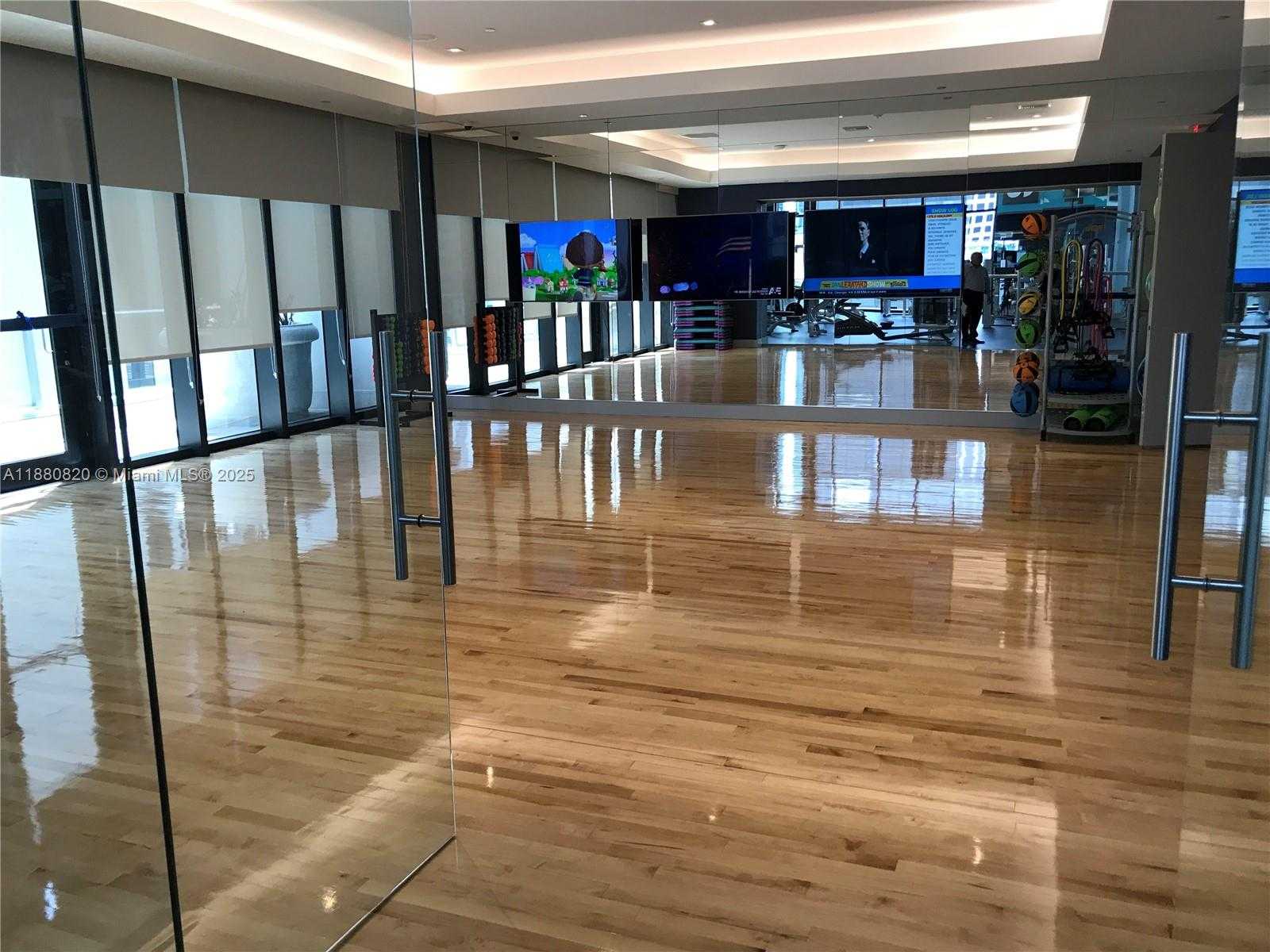 Small Image of 1010 BRICKELL AVE #1504, Miami Number 27