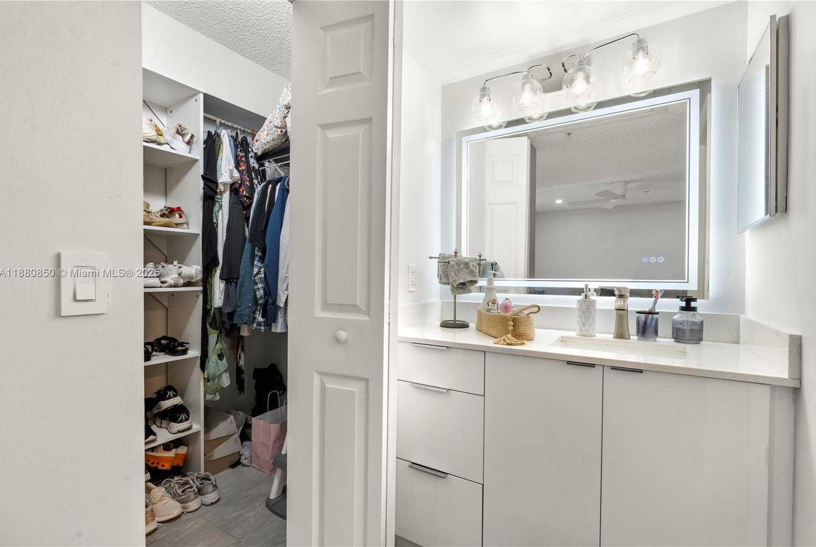Small Image of 2991 NORTH EAST 185TH ST #1706, Aventura Number 28