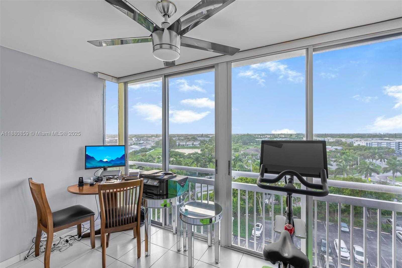 Small Image of 4400 HILLCREST DR #912B, Hollywood Number 13