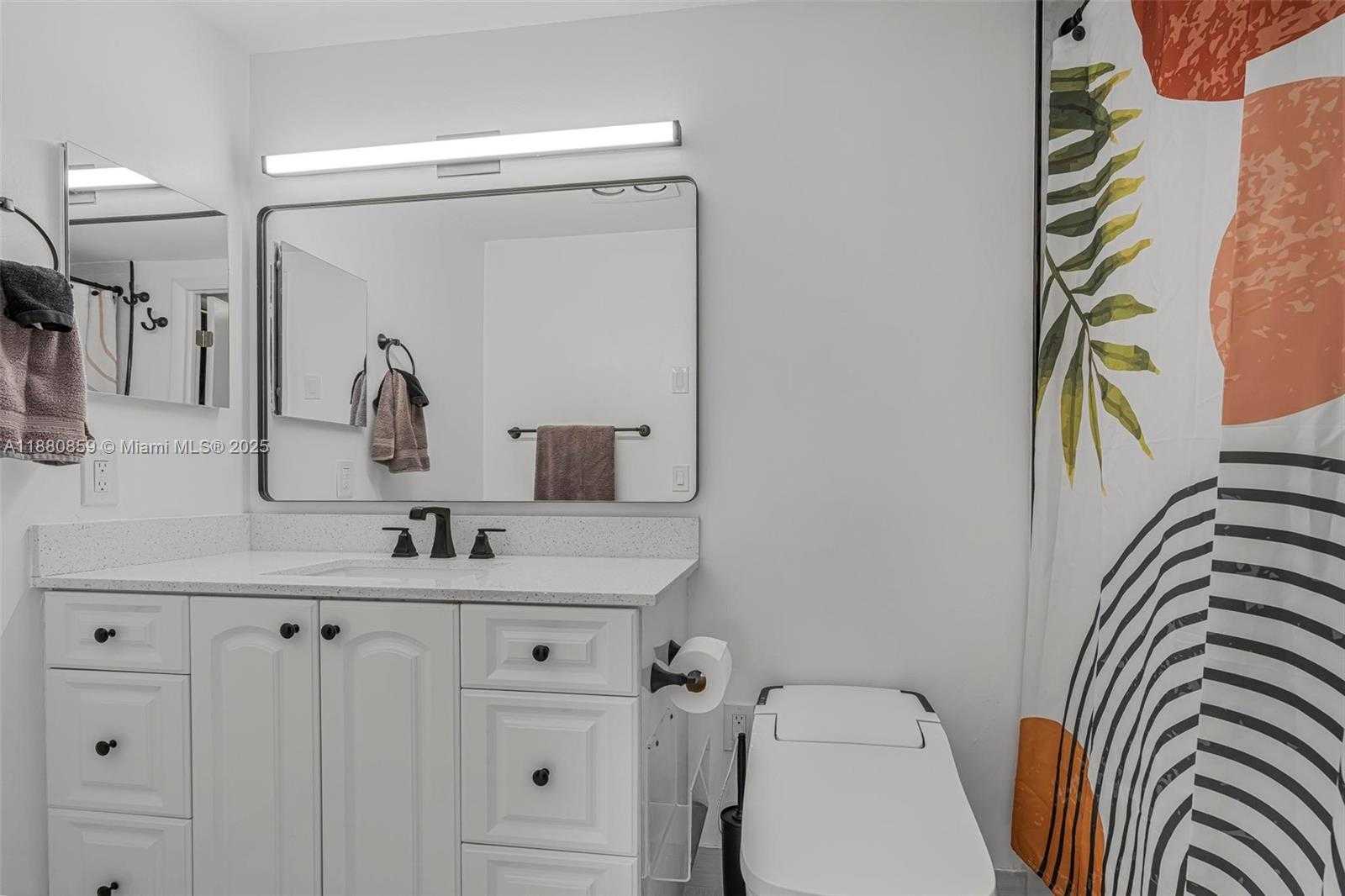 Small Image of 4400 HILLCREST DR #912B, Hollywood Number 21