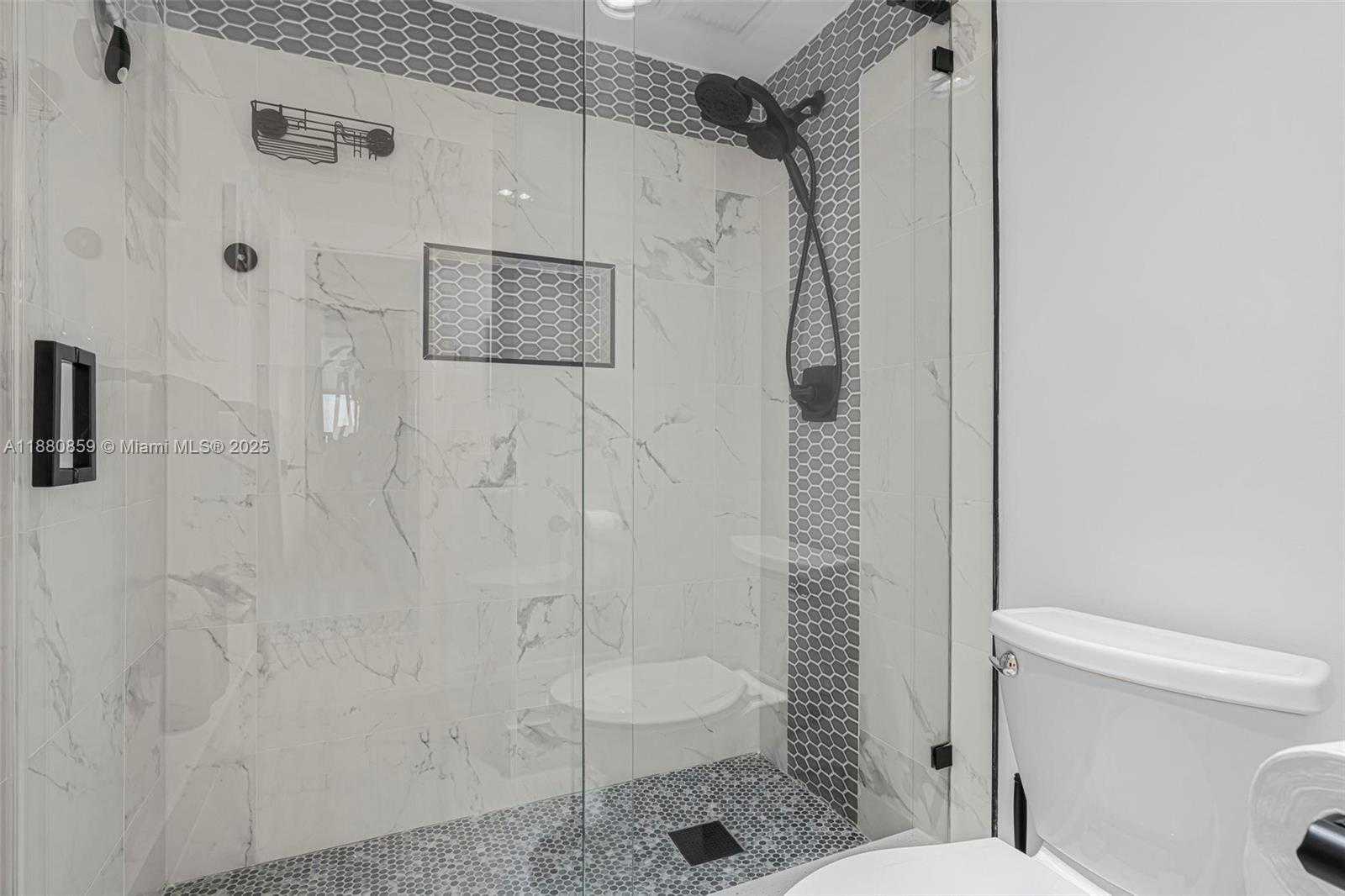 Small Image of 4400 HILLCREST DR #912B, Hollywood Number 24