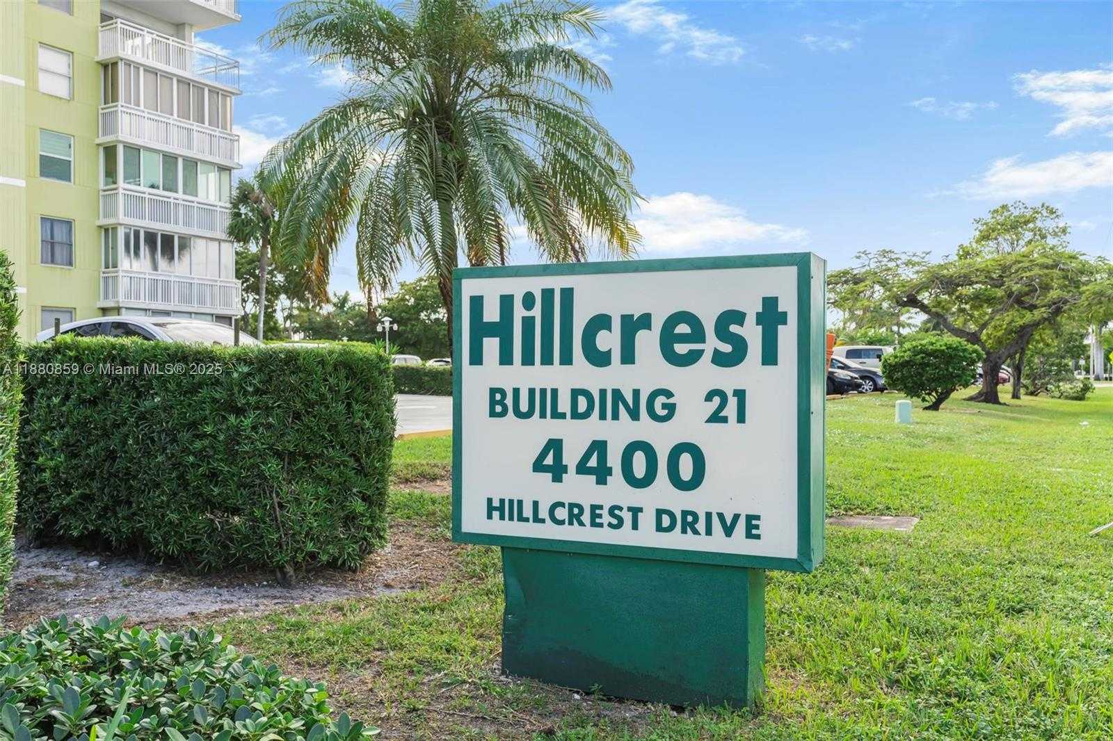 Small Image of 4400 HILLCREST DR #912B, Hollywood Number 34