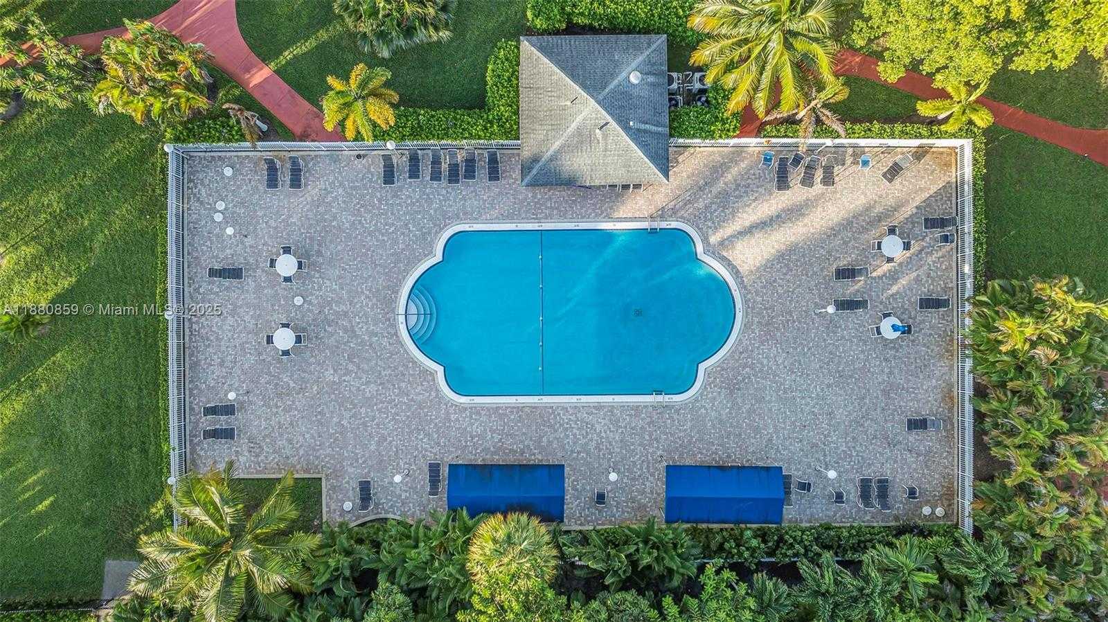 Small Image of 4400 HILLCREST DR #912B, Hollywood Number 4