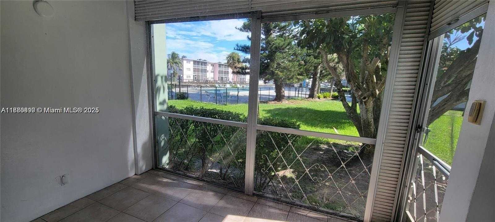 Small Image of 2731 TAFT ST #106, Hollywood Number 10