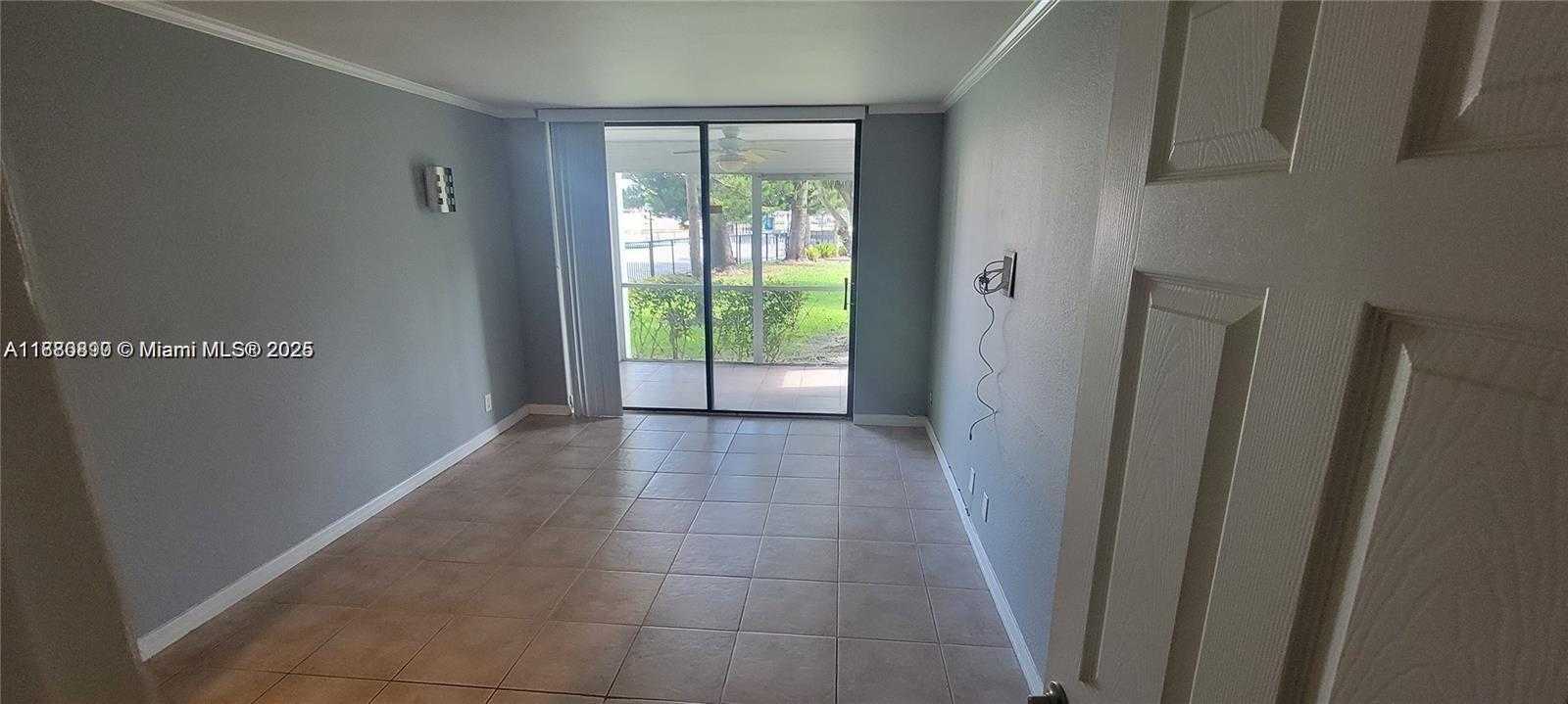 Small Image of 2731 TAFT ST #106, Hollywood Number 9