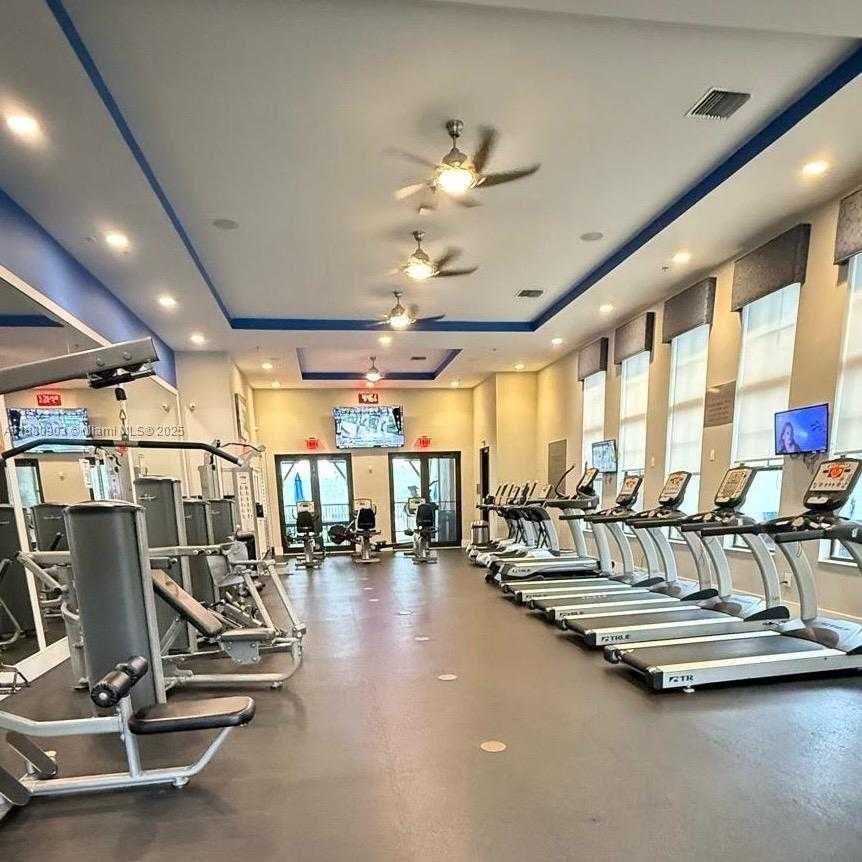 Small Image of 17070 SOUTH WEST 95TH TER, Miami Number 11