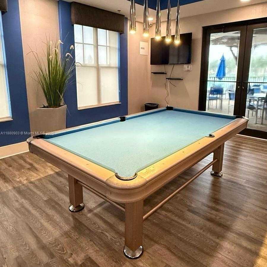 Small Image of 17070 SOUTH WEST 95TH TER, Miami Number 14