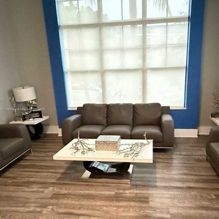 Small Image of 17070 SOUTH WEST 95TH TER, Miami Number 15