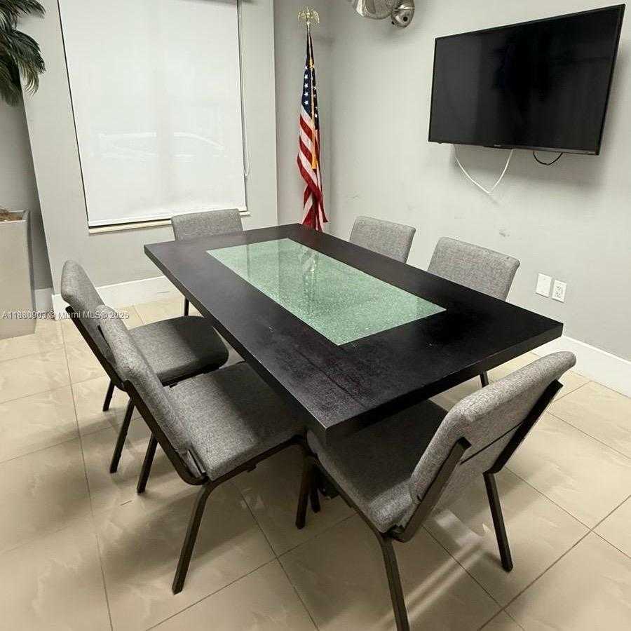 Small Image of 17070 SOUTH WEST 95TH TER, Miami Number 16
